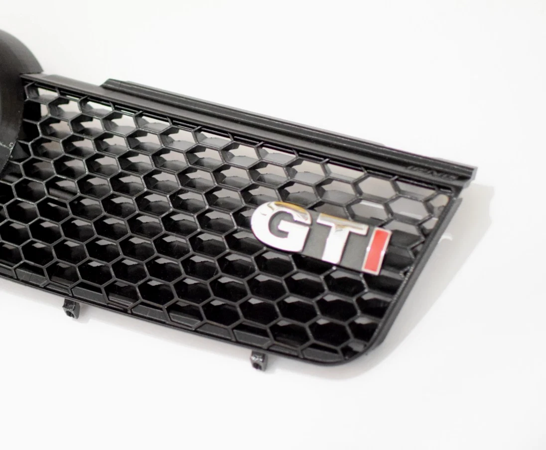 VW Lupo GTI honeycomb front grille 6E0853653A – alternate view 3