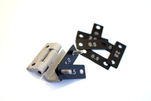 Classic Mini door alignment shim kit 0.5/1/2mm – alternate view 2