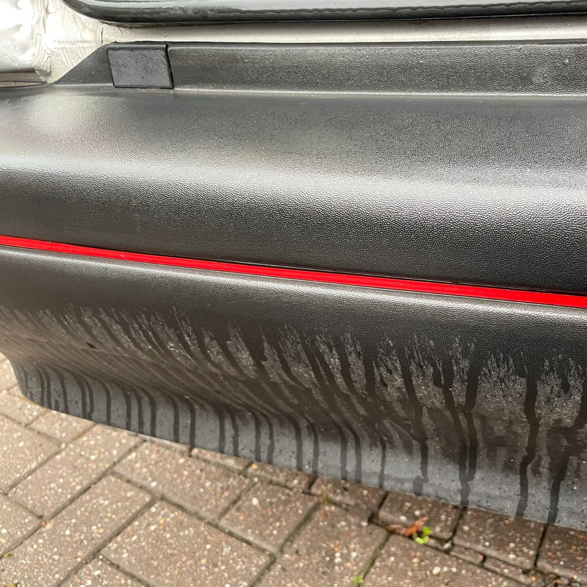 VW Polo Mk2F 86C rear bumper bolt covers x4 – alternate view 5