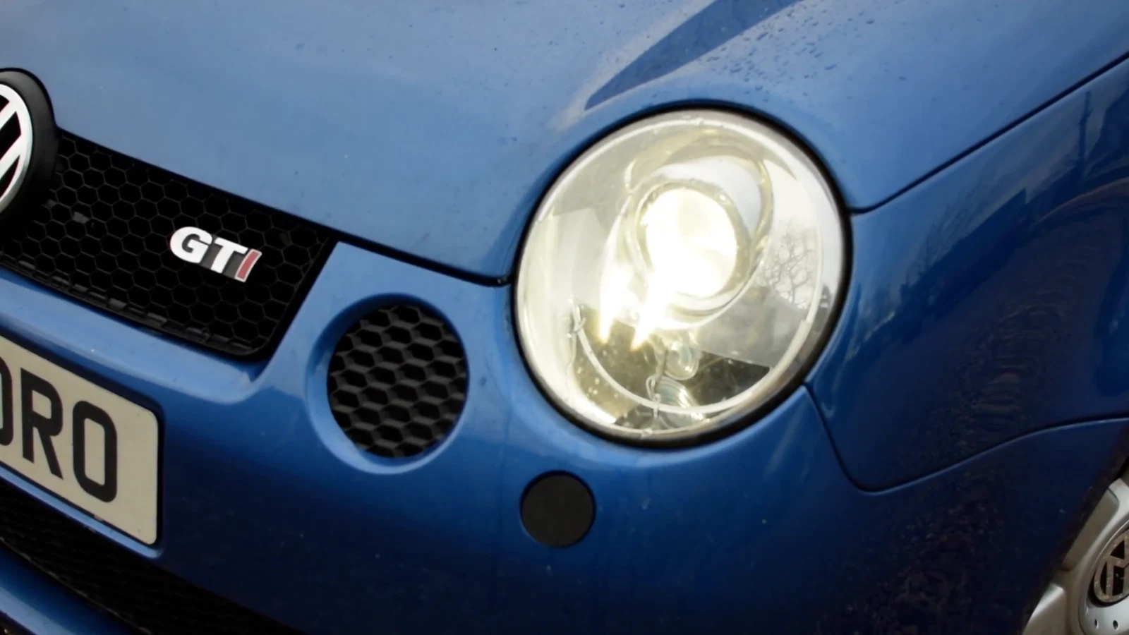 VW Lupo GTI headlight washer jets and covers – alternate view 5