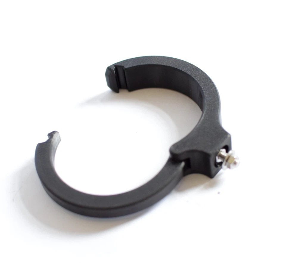 Classic Mini Clubman 1275GT LH vent pipe clamp – alternate view 3