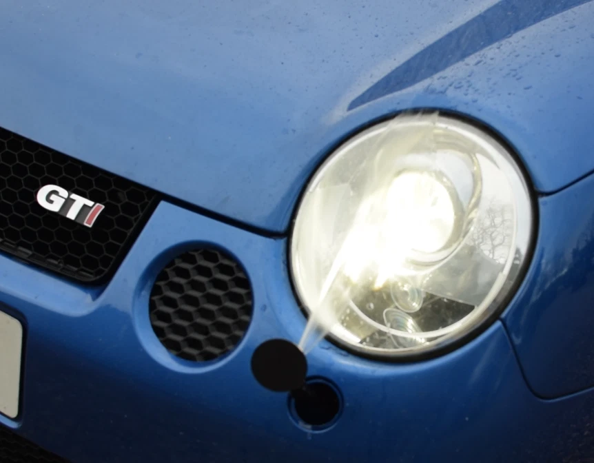 VW Lupo GTI headlight washer jets and covers – alternate view 3