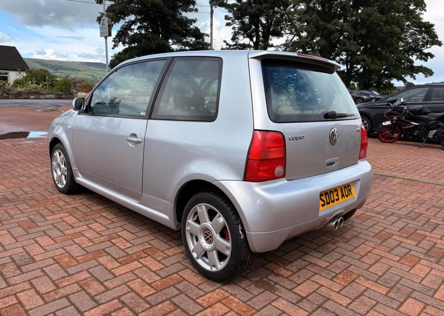 IPNG Bathurst wheel centre cap installed on VW Lupo GTI
